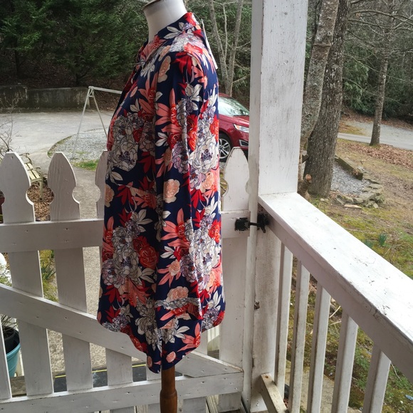 Westbound Bouquet Floral Top S FREE SHIP - Picture 2 of 4